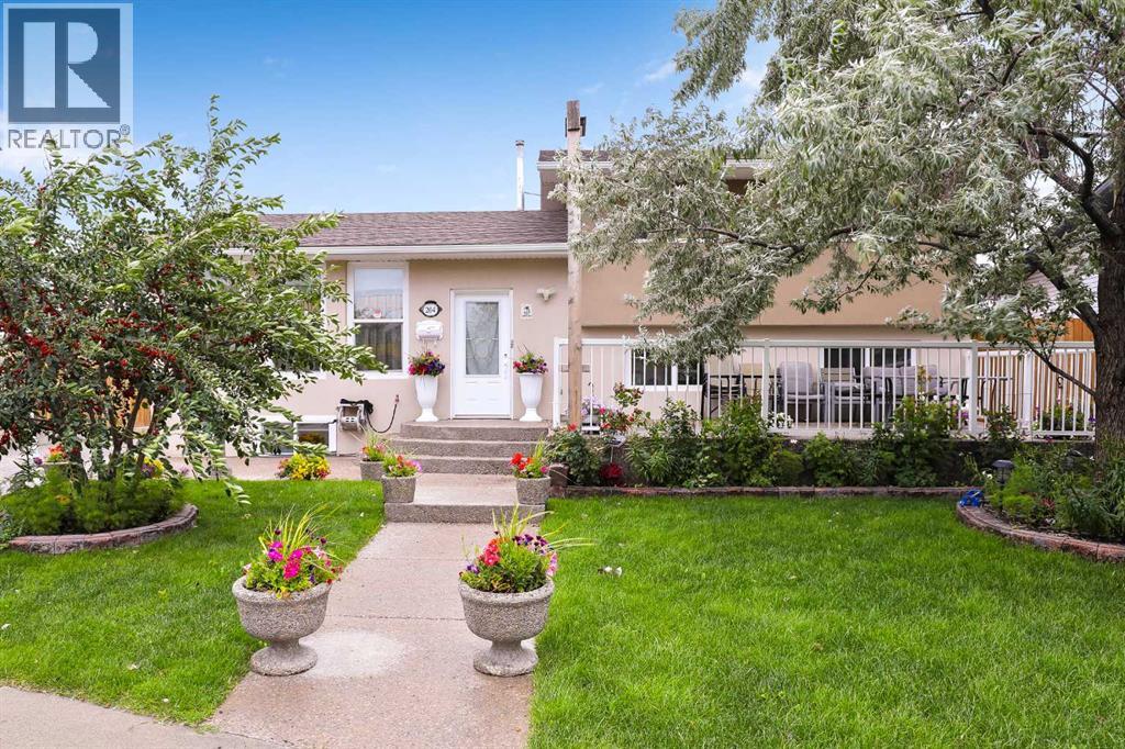204 Whitestone Crescent NE, Calgary, Alberta