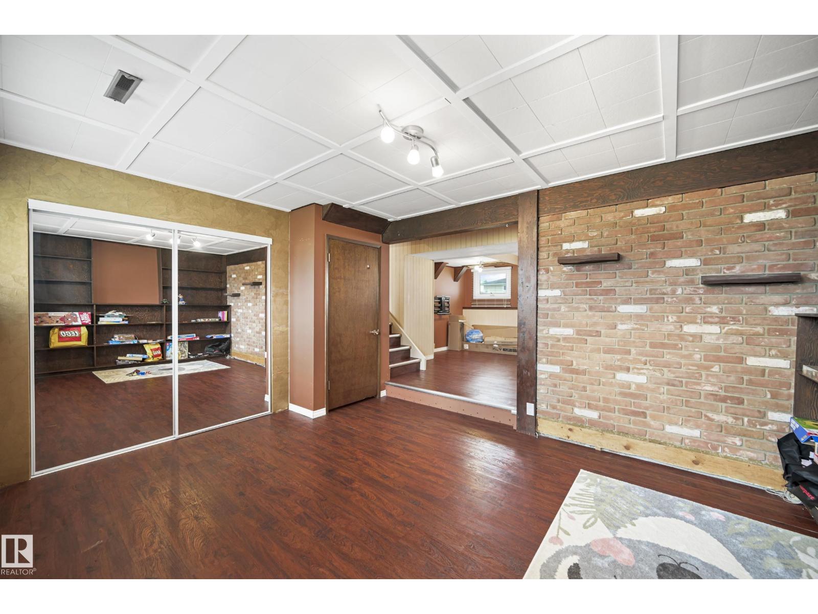 Photo 20 of 7208 139 Av Nw, Edmonton AB