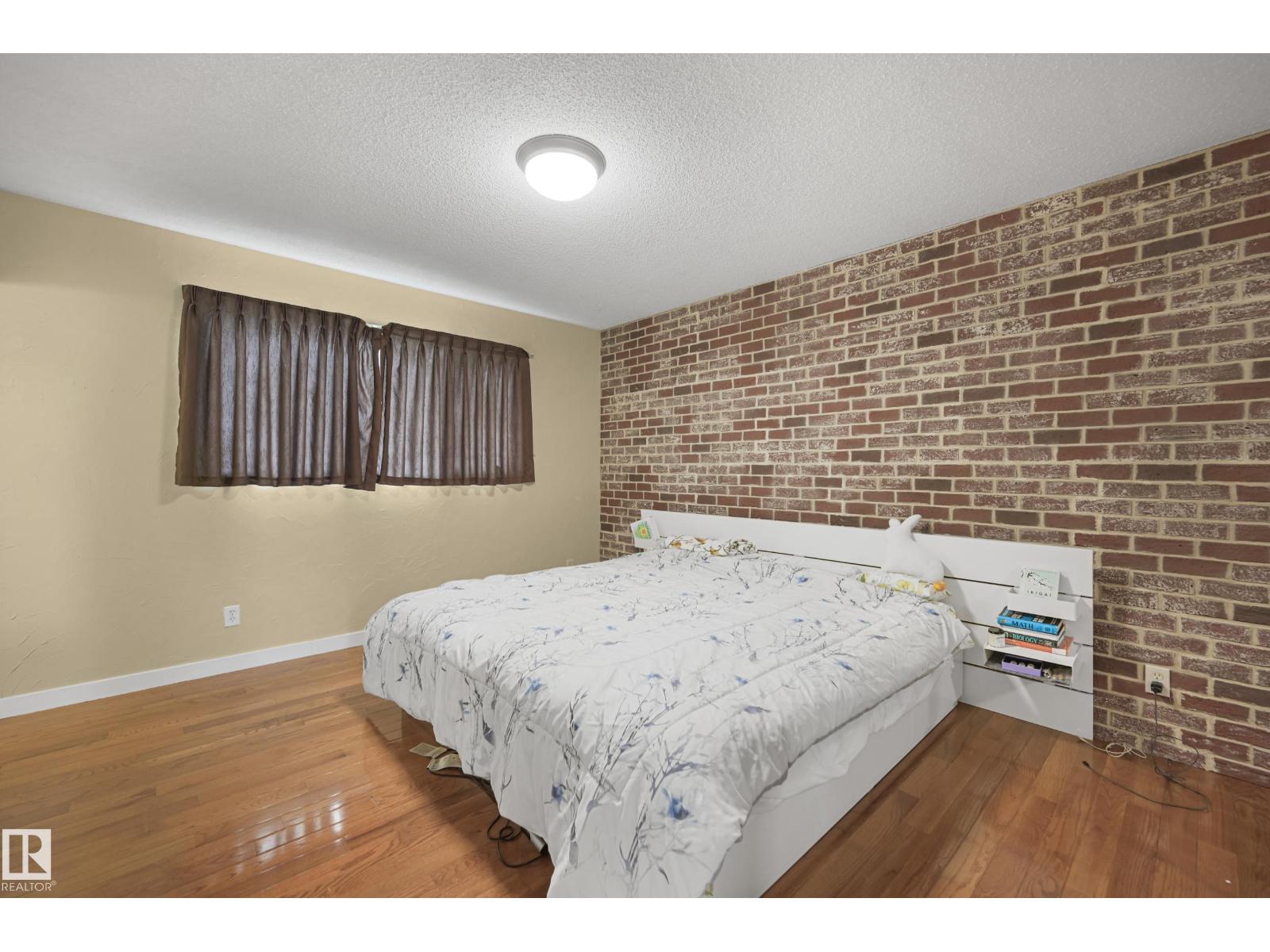 Photo 12 of 7208 139 Av Nw, Edmonton AB