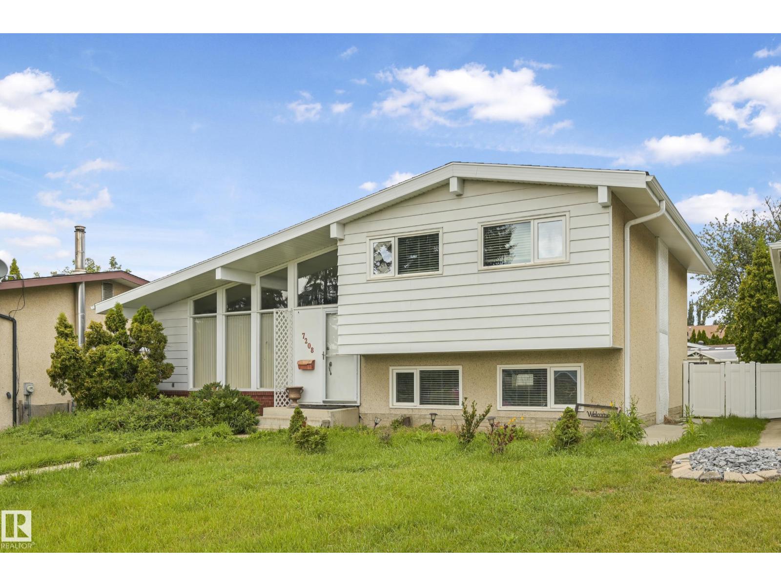 Photo 38 of 7208 139 Av Nw, Edmonton AB