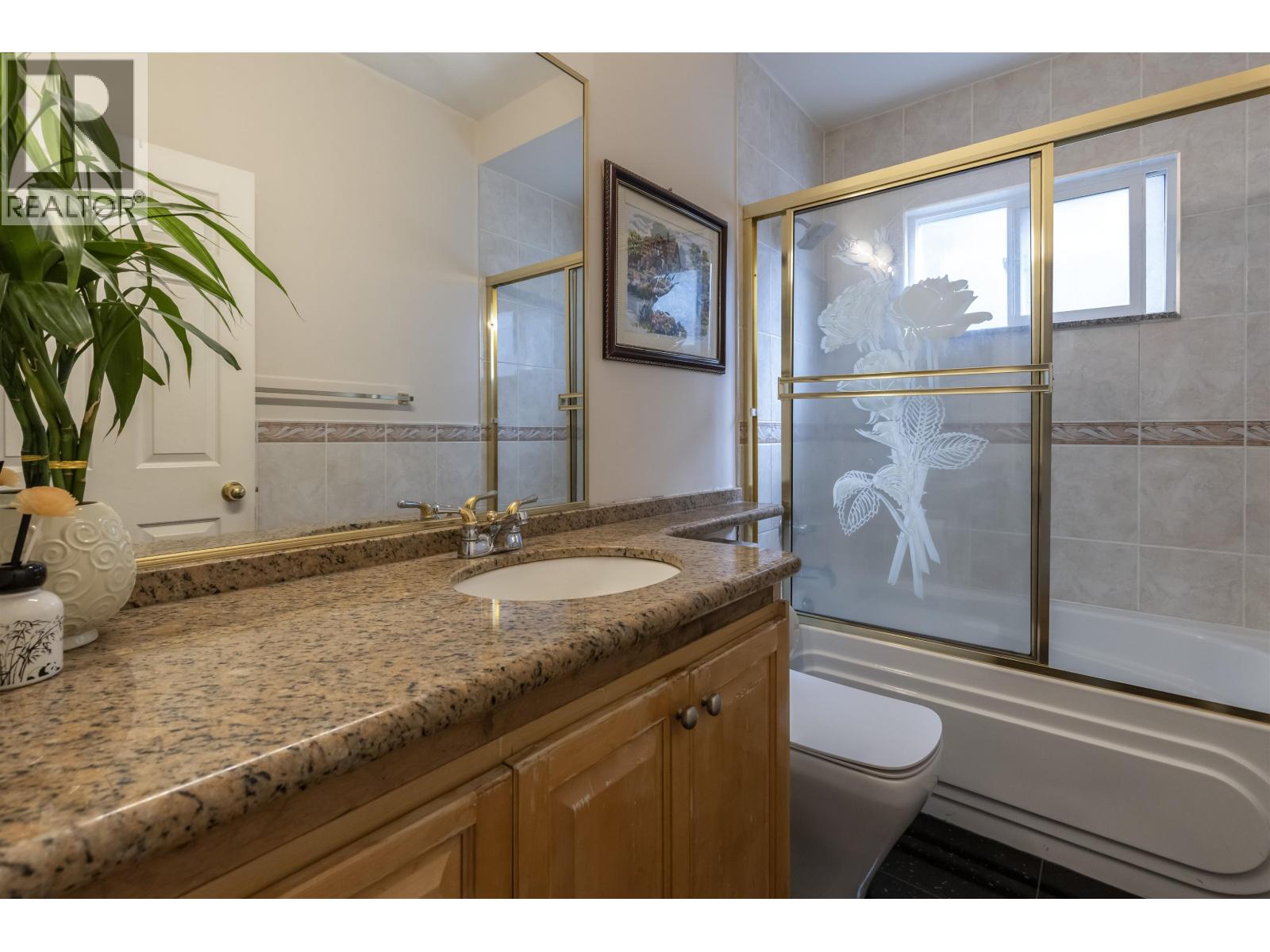 Photo 16 of 2034 E 38th Avenue, Vancouver BC