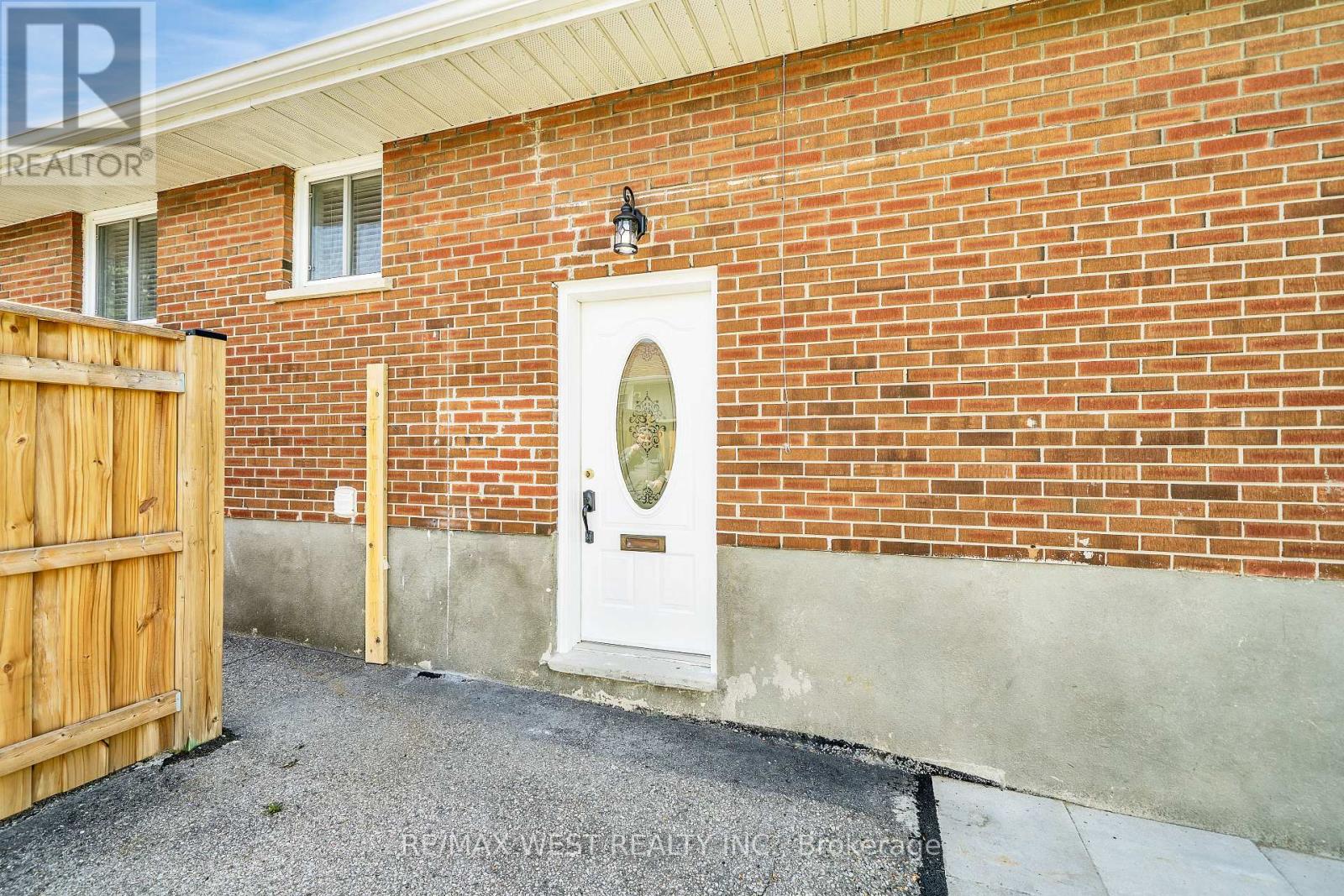 Photo 37 of 12 Athabasca Street, Oshawa ON