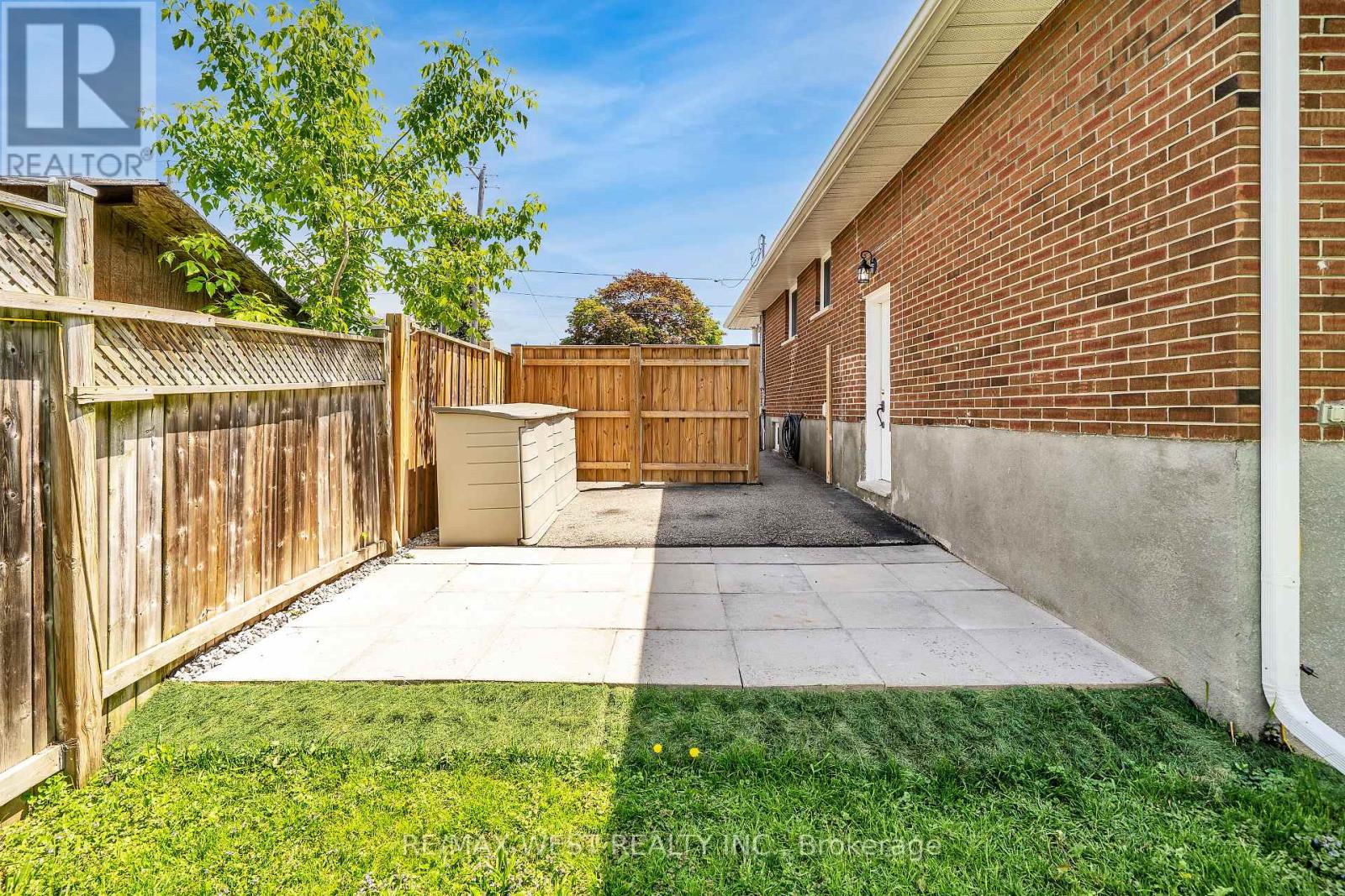 Photo 38 of 12 Athabasca Street, Oshawa ON
