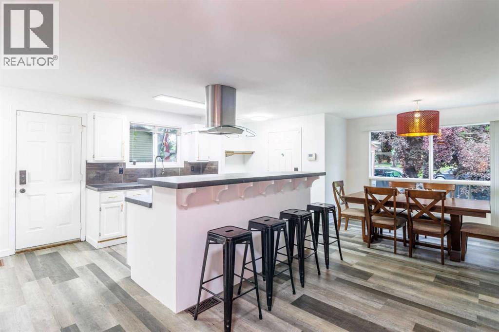Single Family House 4 Level for Sale in  Erin Woods Drive SE Erin Woods Calgary 
