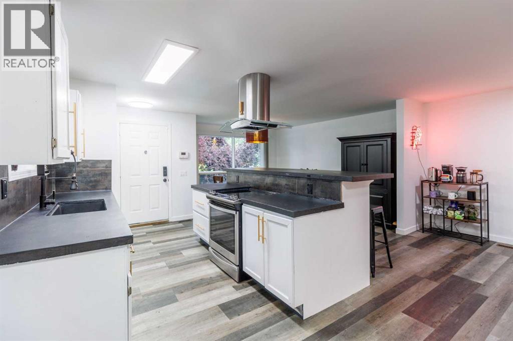 Single Family House 4 Level for Sale in  Erin Woods Drive SE Erin Woods Calgary 