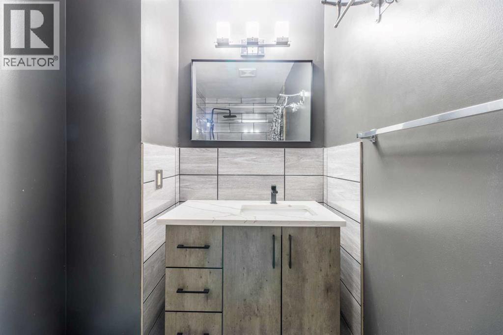 Single Family House 4 Level for Sale in  Erin Woods Drive SE Erin Woods Calgary 