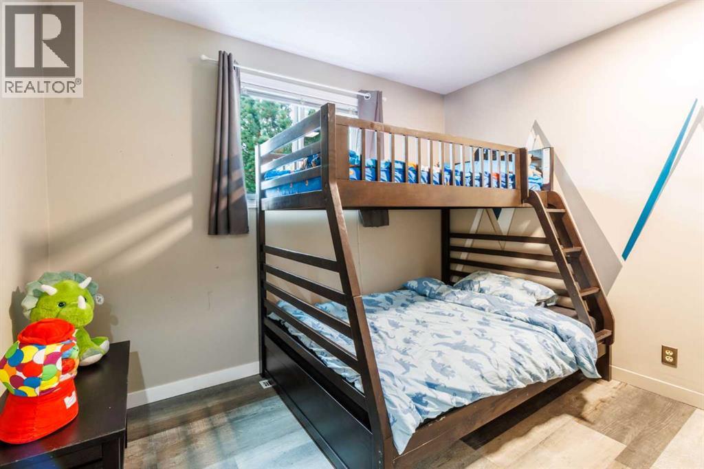 Single Family House 4 Level for Sale in  Erin Woods Drive SE Erin Woods Calgary 