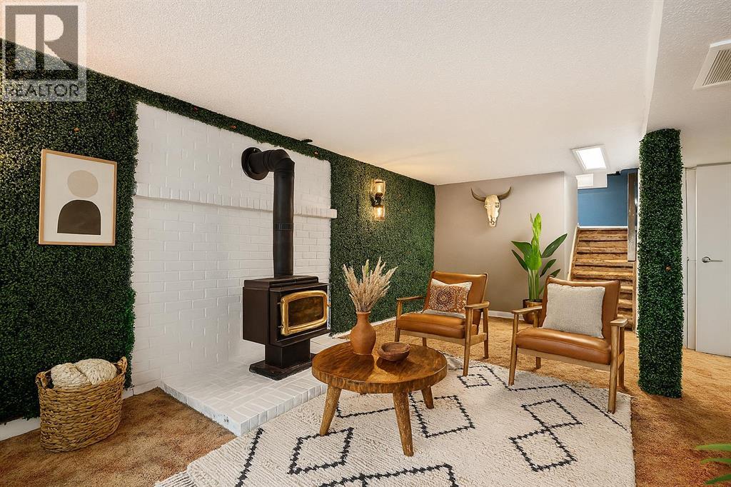 Single Family House 4 Level for Sale in  Erin Woods Drive SE Erin Woods Calgary 