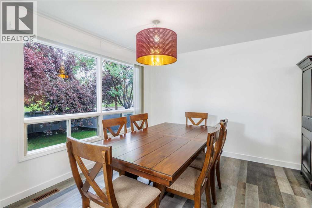 Single Family House 4 Level for Sale in  Erin Woods Drive SE Erin Woods Calgary 