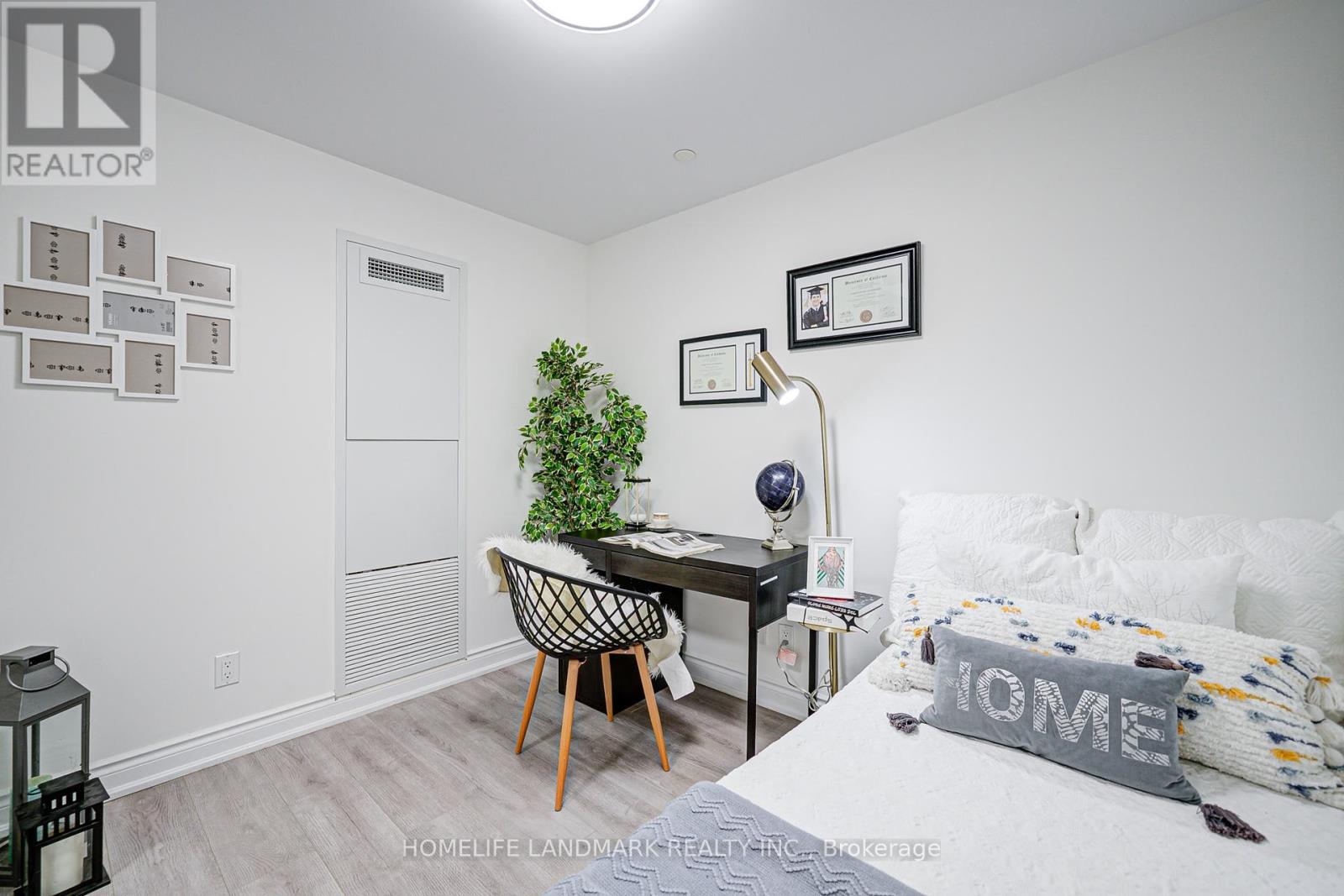Photo 11 of 615 38 Cedarland Drive, Markham ON
