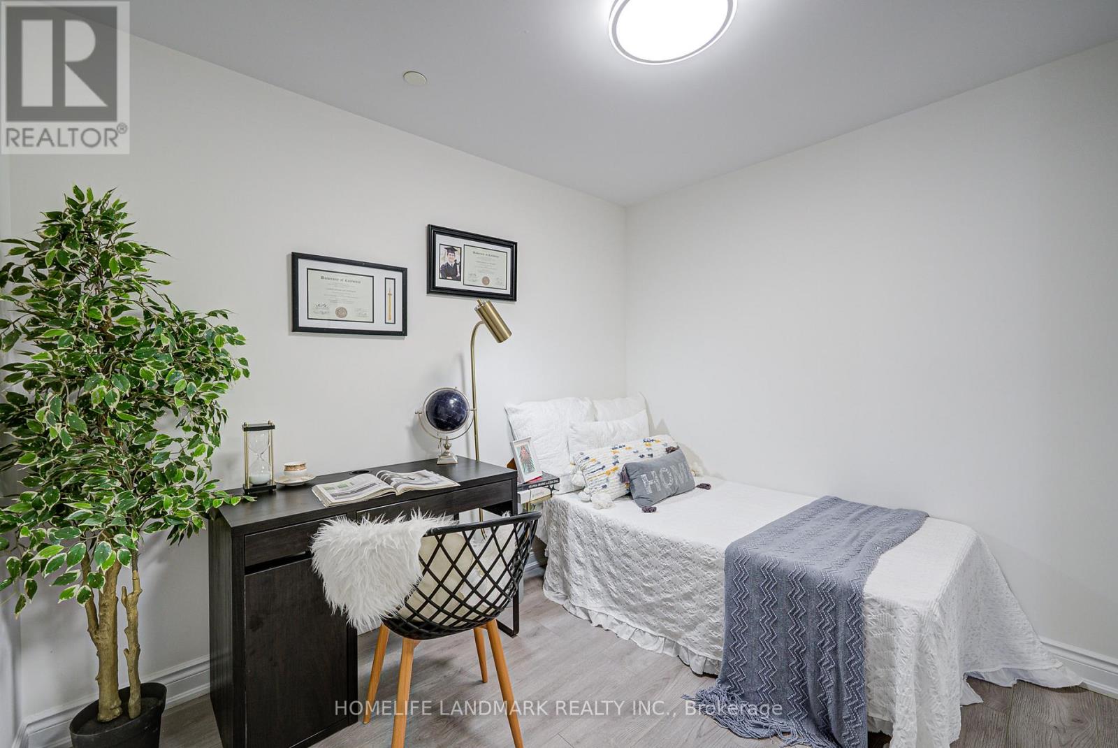 Photo 12 of 615 38 Cedarland Drive, Markham ON
