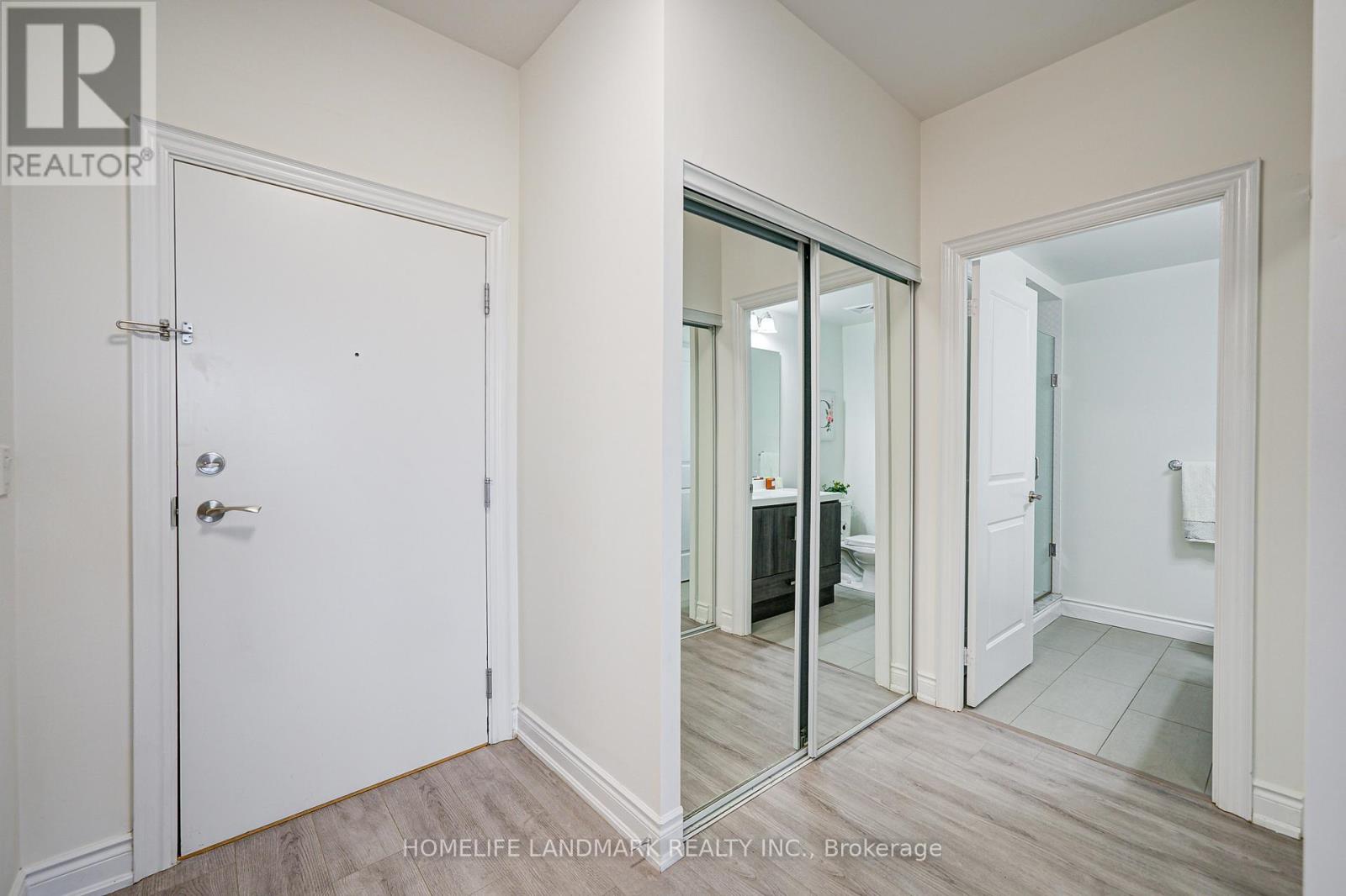 Photo 7 of 615 38 Cedarland Drive, Markham ON