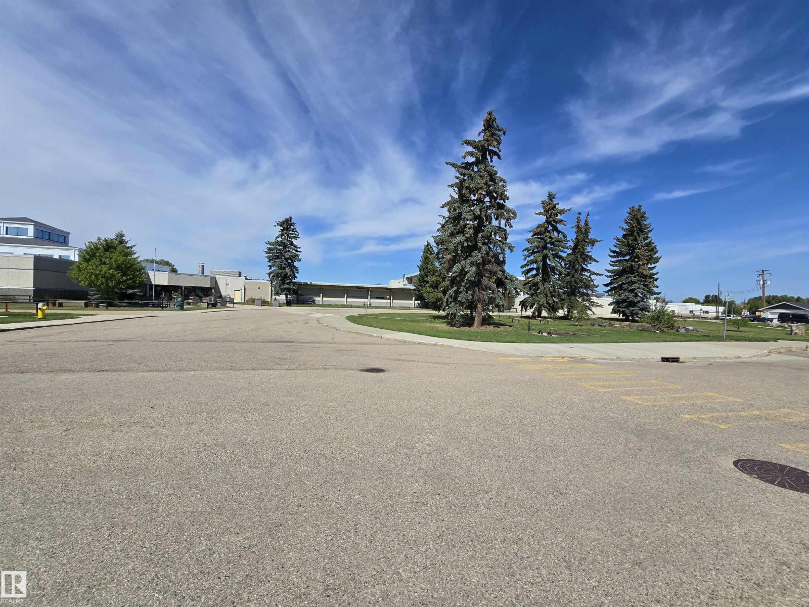 Photo 14 of 10013 97 Av, Fort Saskatchewan AB