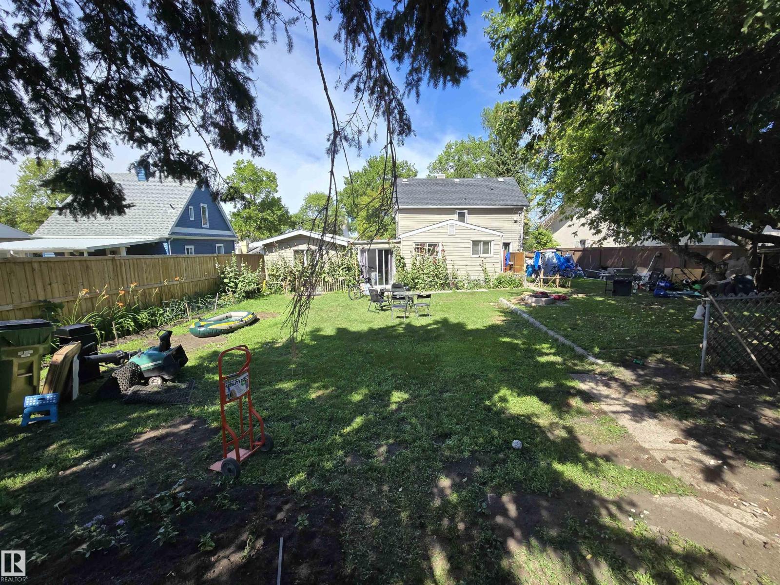 Photo 7 of 10013 97 Av, Fort Saskatchewan AB