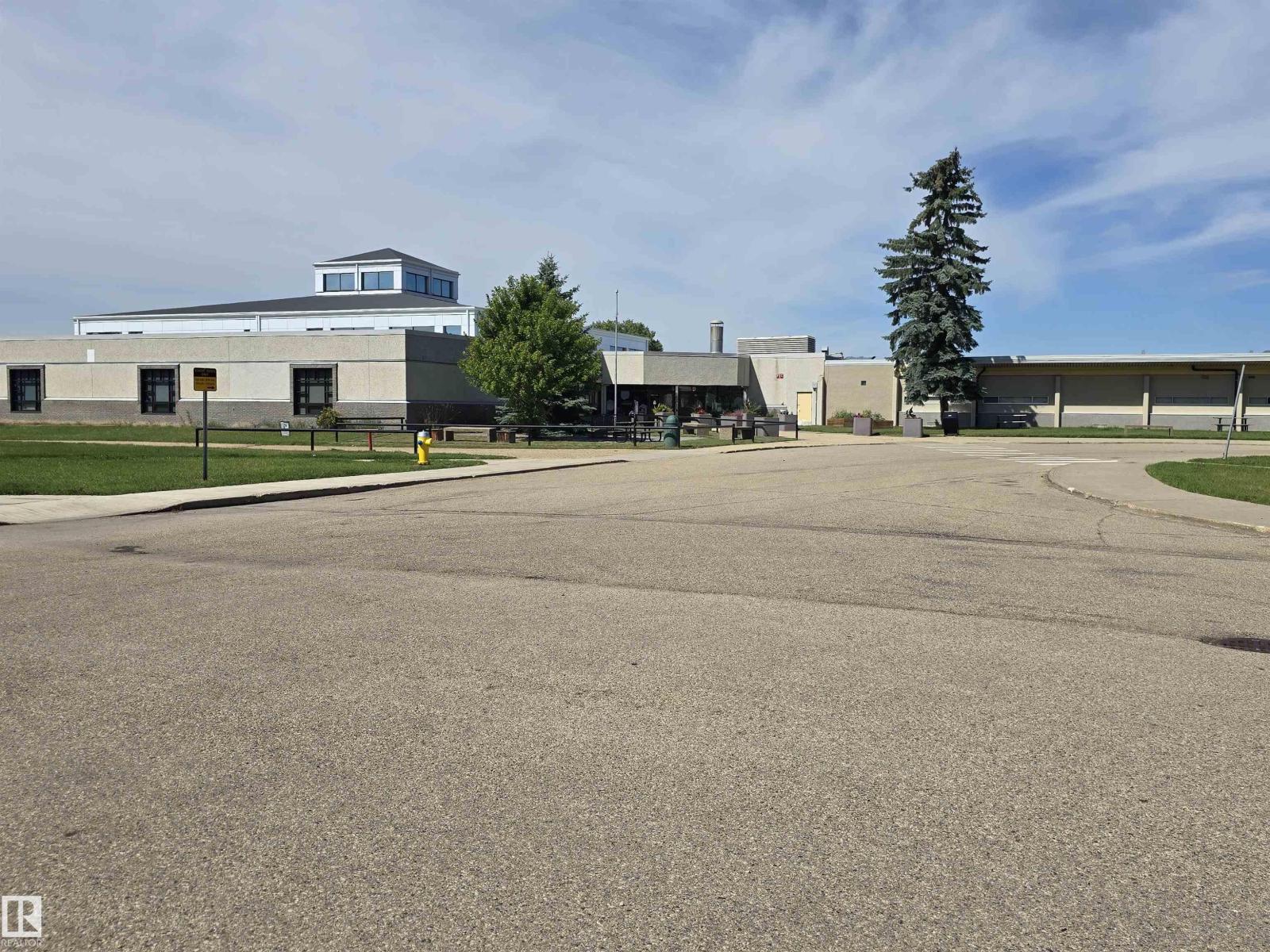 Photo 15 of 10013 97 Av, Fort Saskatchewan AB