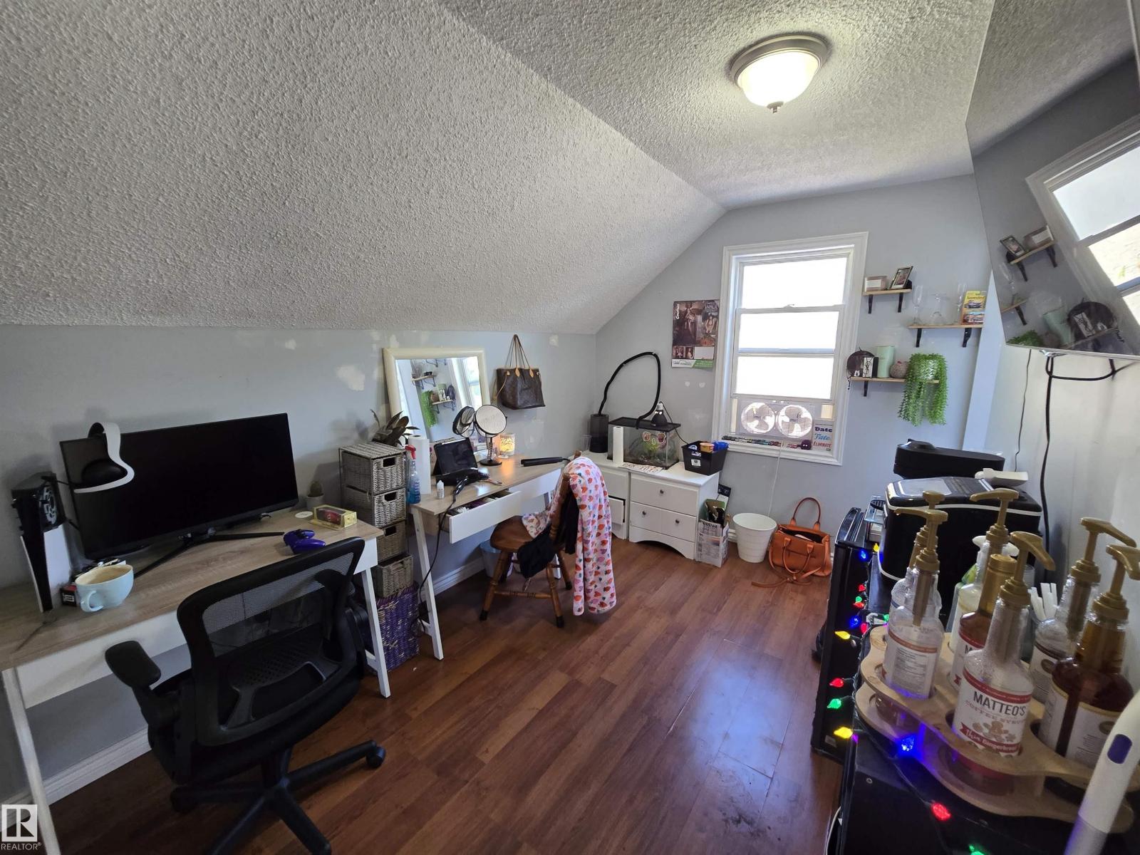 Photo 12 of 10013 97 Av, Fort Saskatchewan AB