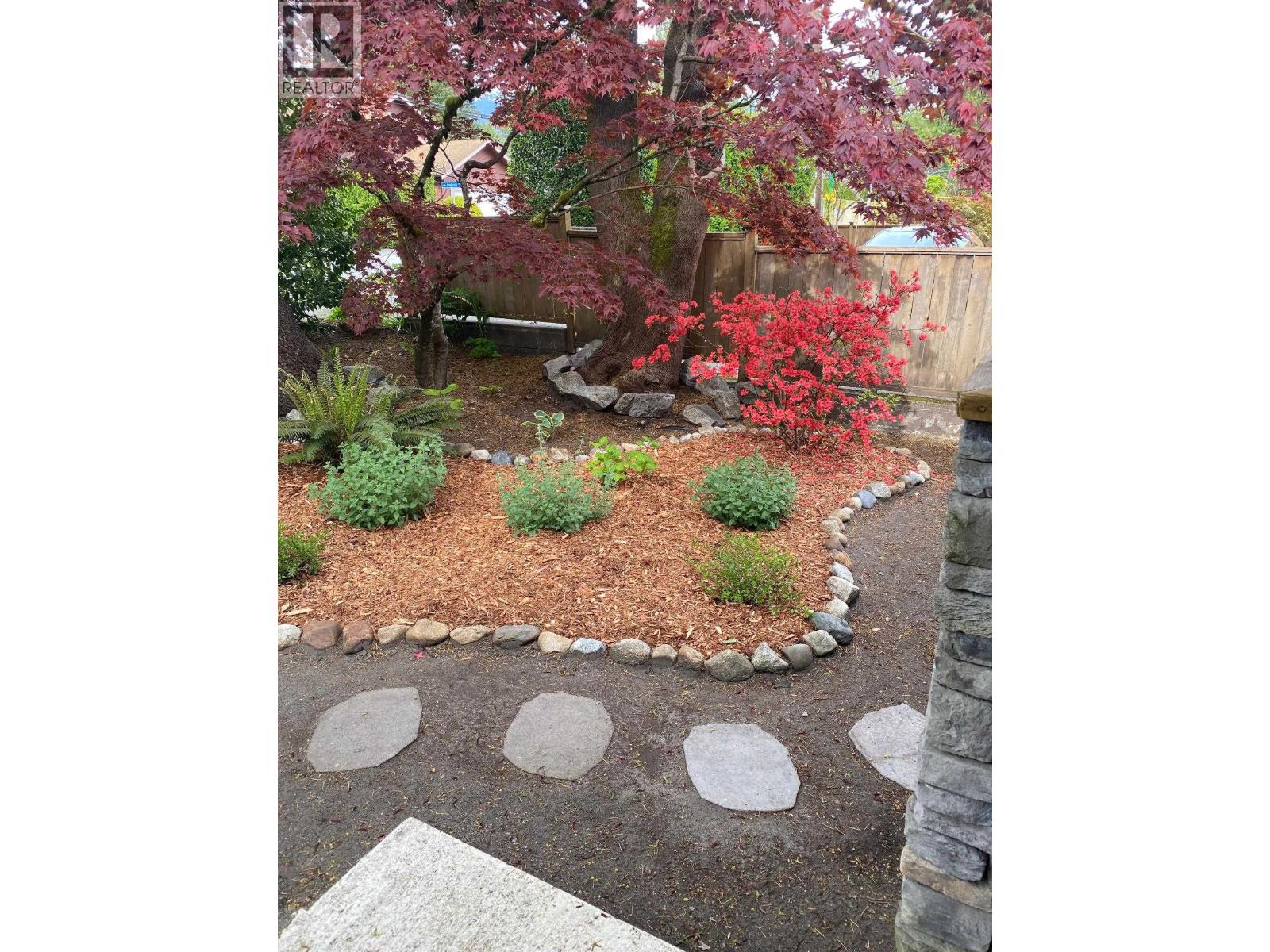 Photo 11 of 1231 Frederick Road, North Vancouver BC