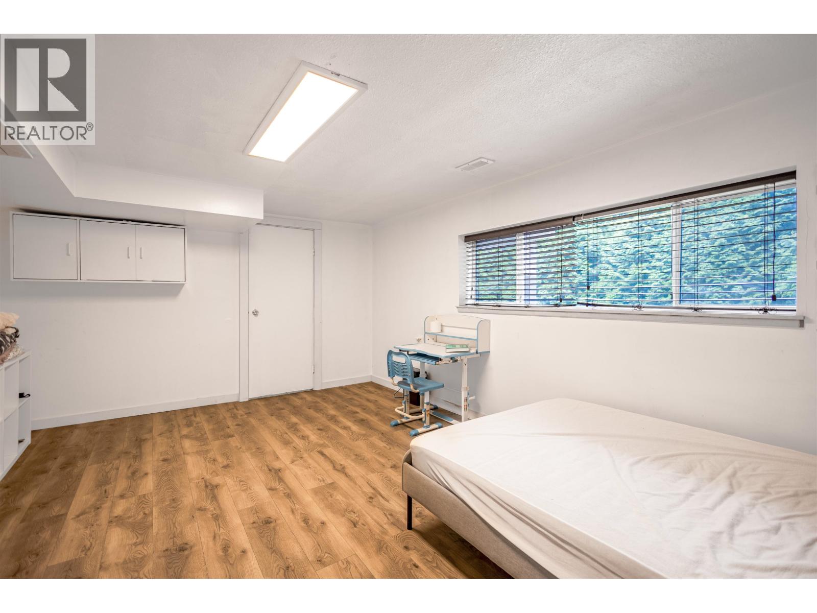 Photo 13 of 4380 Woodcrest Road, West Vancouver BC
