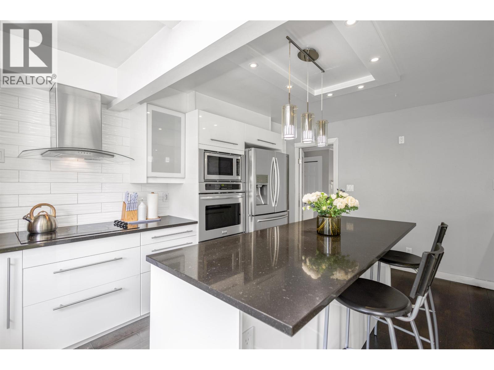 Photo 24 of 4380 Woodcrest Road, West Vancouver BC