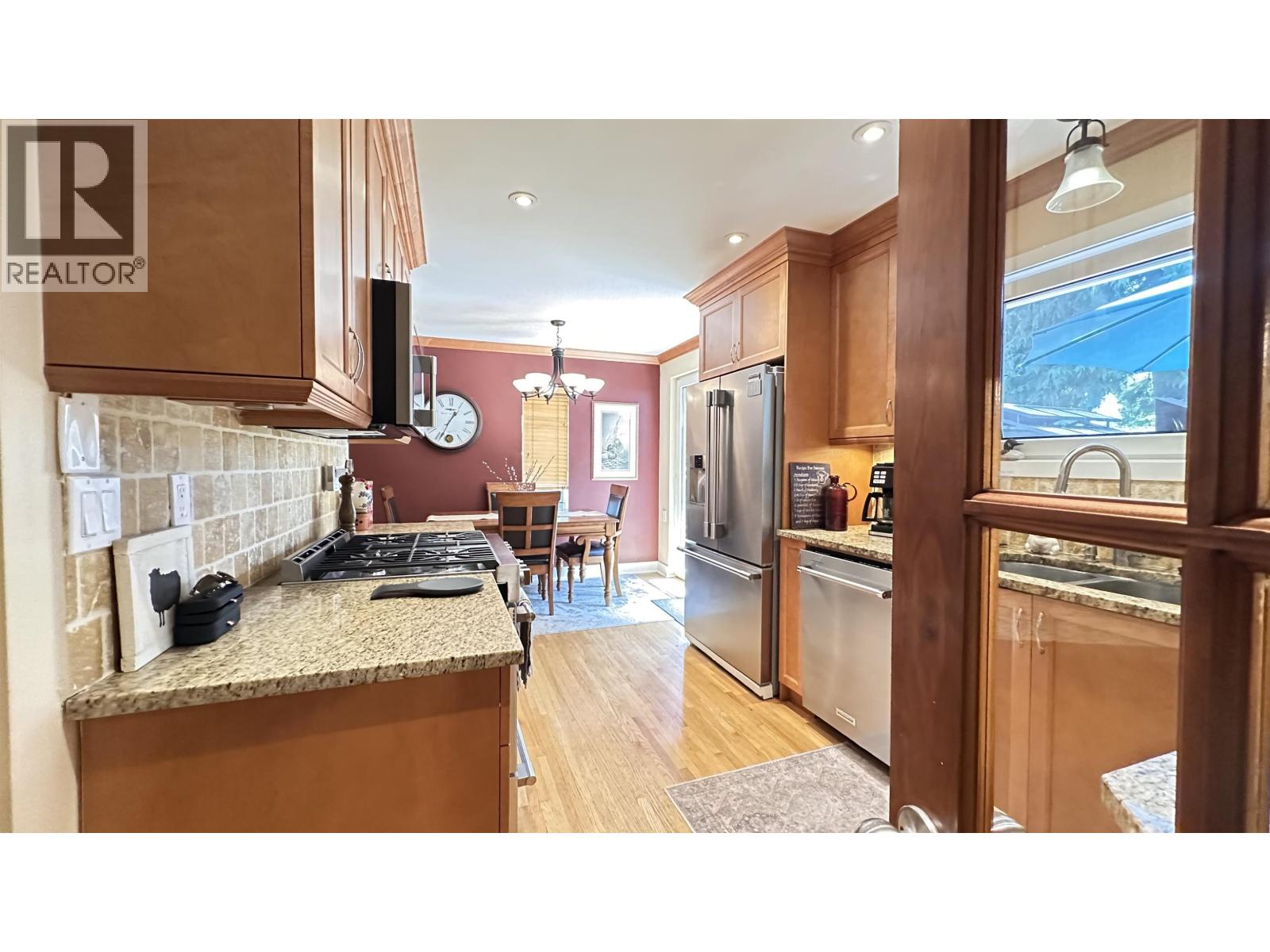 Photo 37 of 1231 Frederick Road, North Vancouver BC