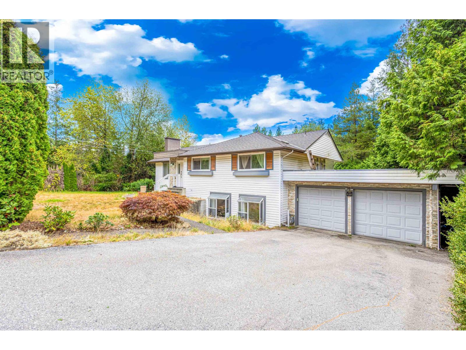 Photo 14 of 4380 Woodcrest Road, West Vancouver BC