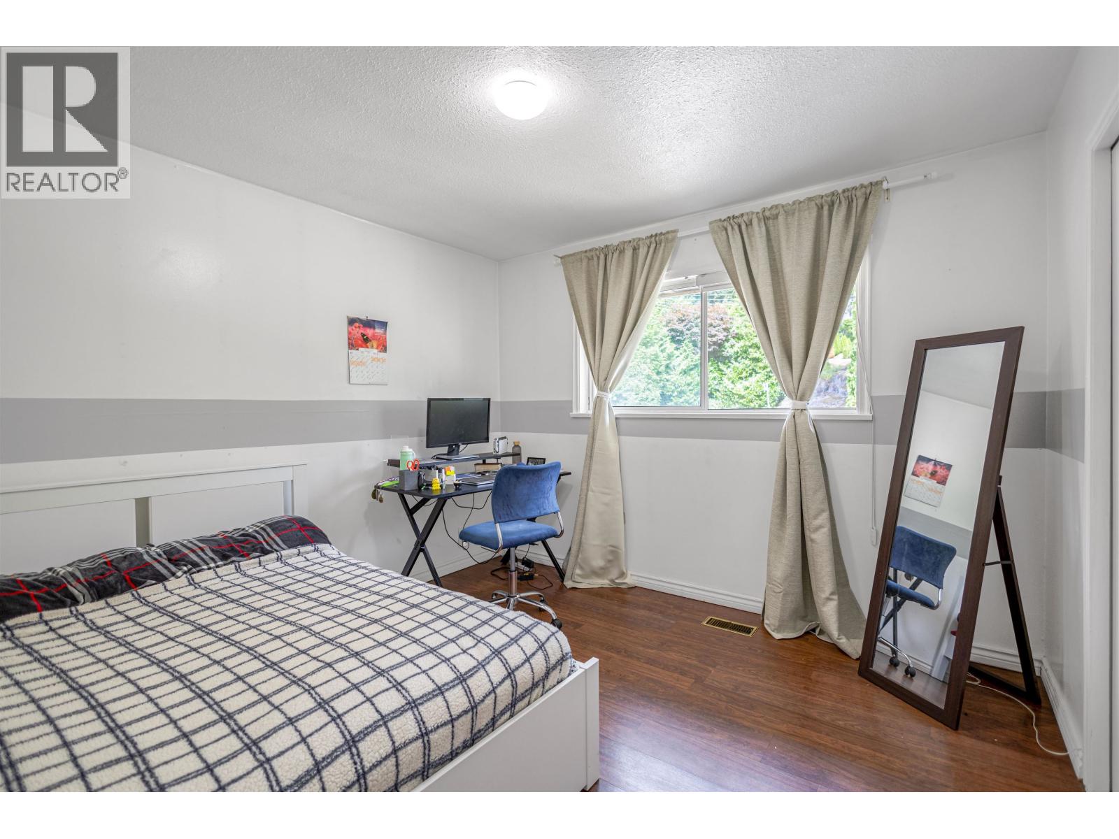 Photo 26 of 4380 Woodcrest Road, West Vancouver BC