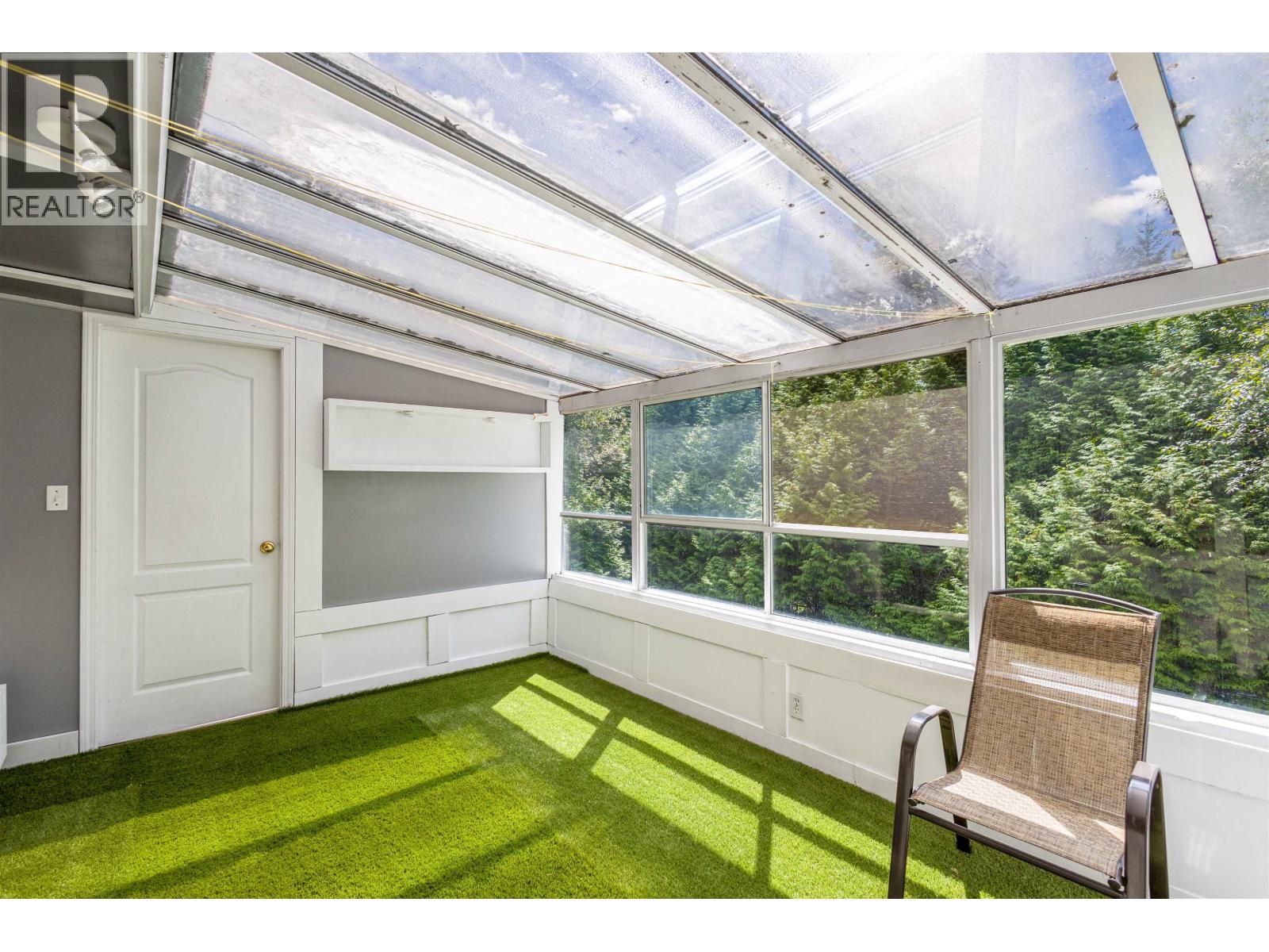 Photo 17 of 4380 Woodcrest Road, West Vancouver BC