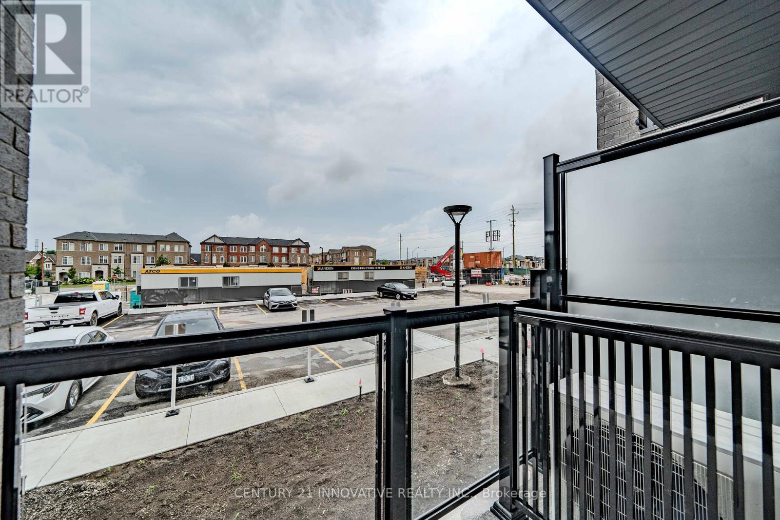 Photo 15 of 5 11 Lytham Green Circle, Newmarket ON