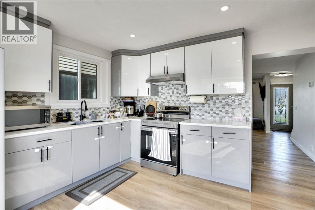 Single Family House for Sale in  Falton Drive NE Falconridge Calgary 