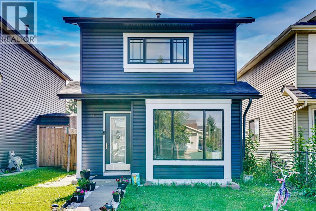 Single Family House for Sale in  Falton Drive NE Falconridge Calgary 