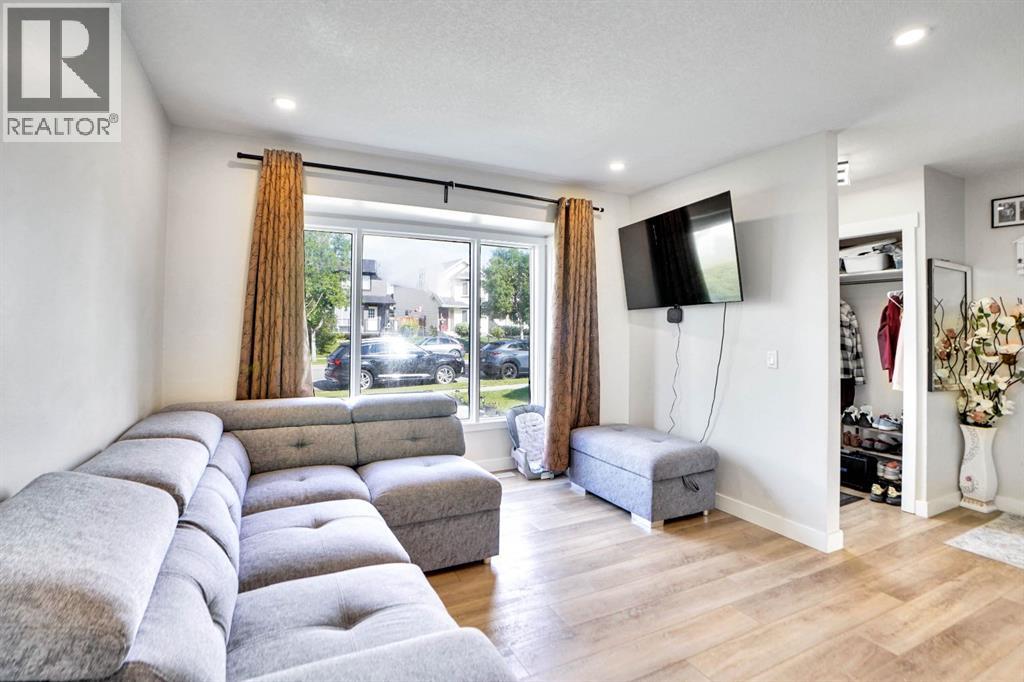 Single Family House for Sale in  Falton Drive NE Falconridge Calgary 