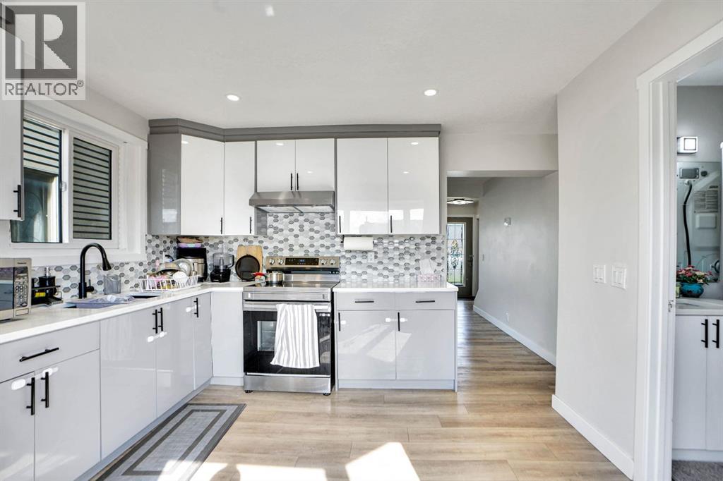 Single Family House for Sale in  Falton Drive NE Falconridge Calgary 