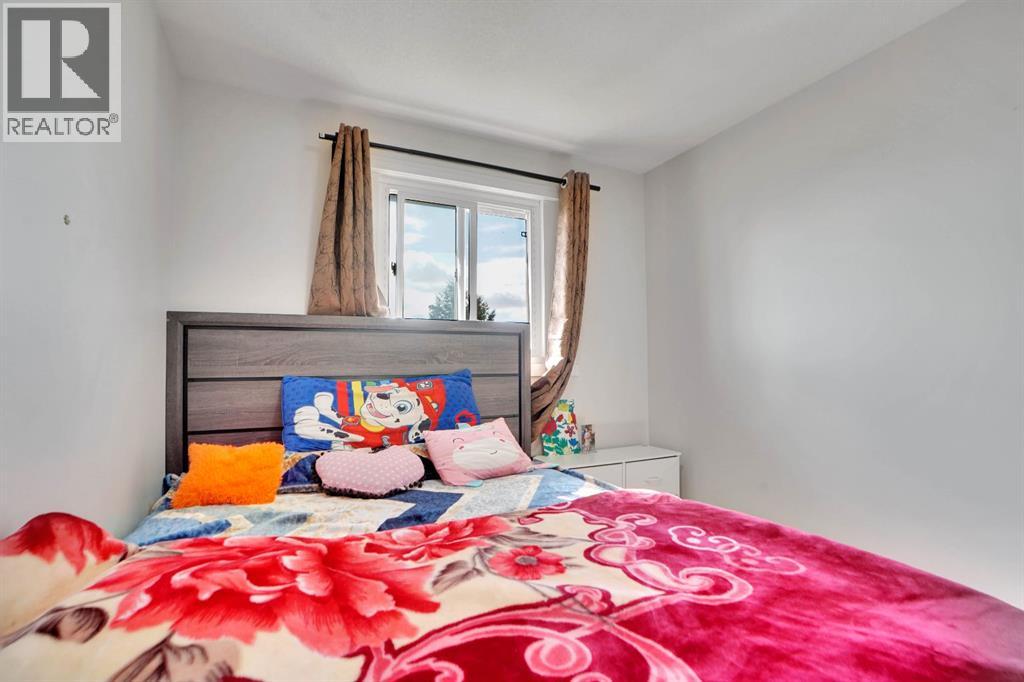 Single Family House for Sale in  Falton Drive NE Falconridge Calgary 