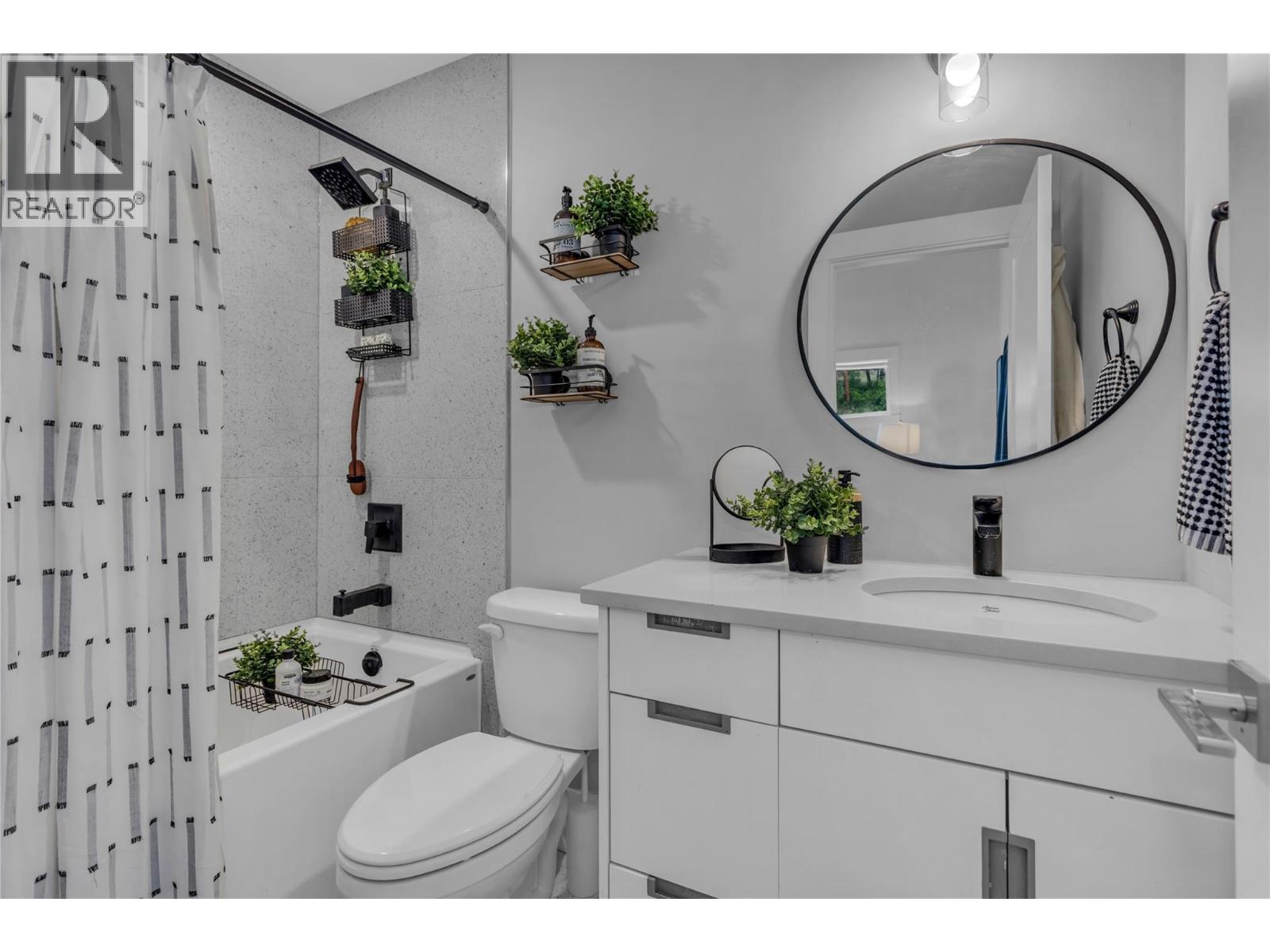  163-4000 Trails Place, Peachland