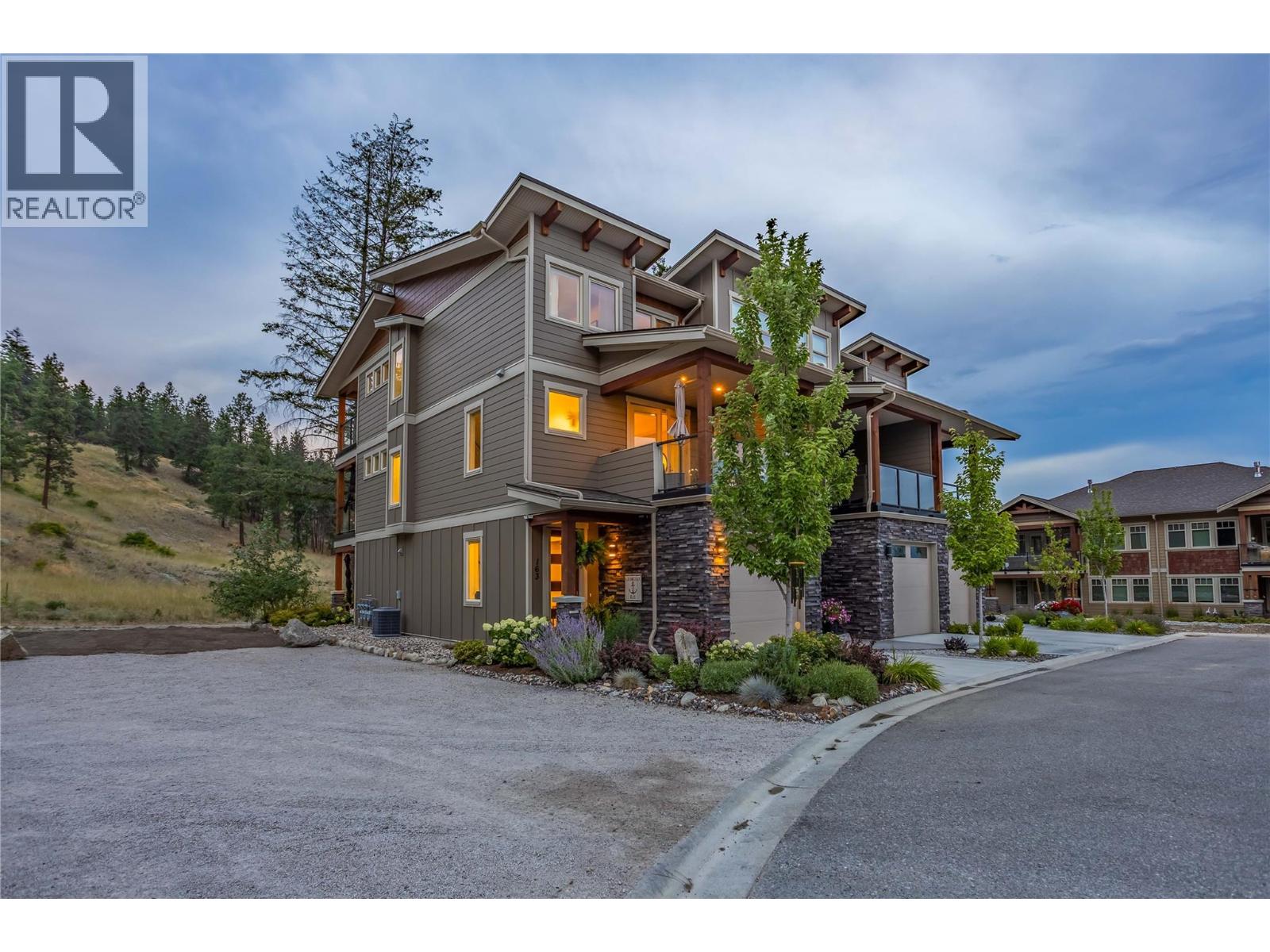  163-4000 Trails Place, Peachland