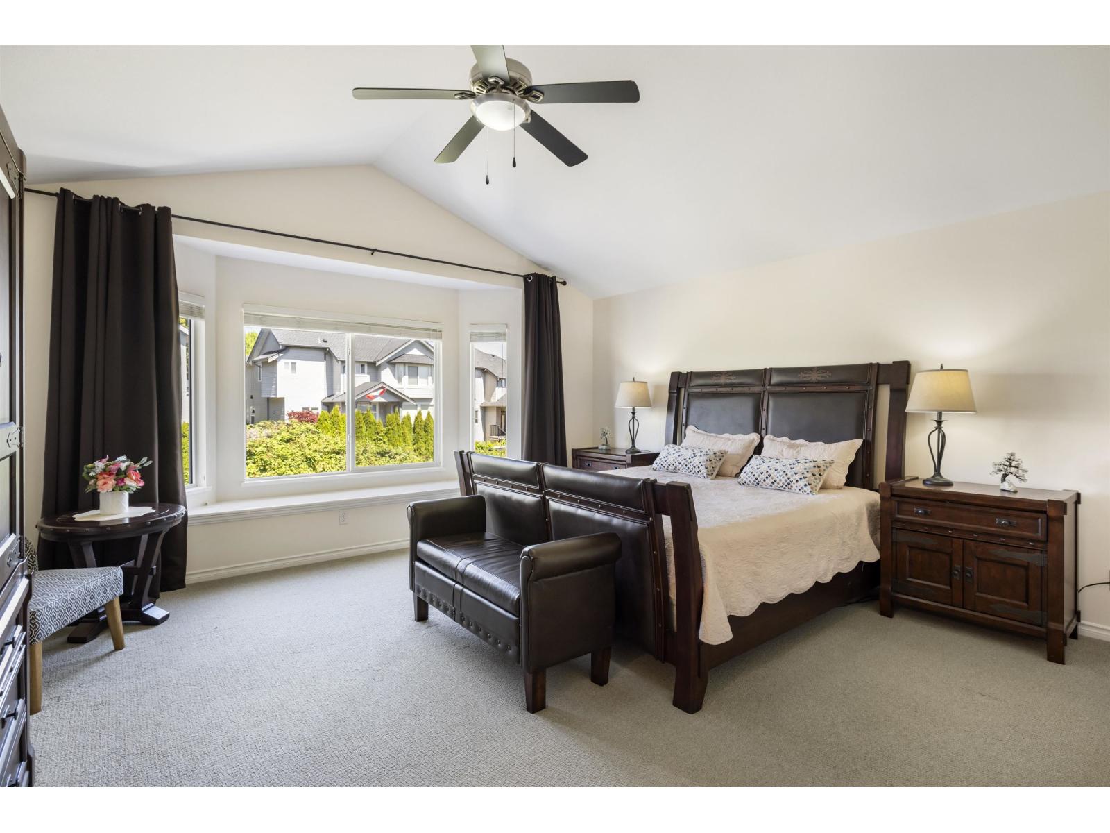 Photo 31 of 19629 68 A Avenue, Langley BC