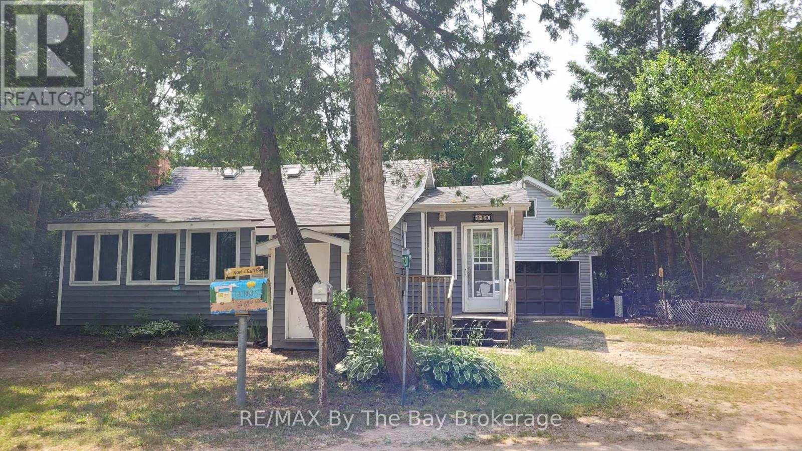 Photo 1 of 1120 King Edward Avenue, South Bruce Peninsula ON