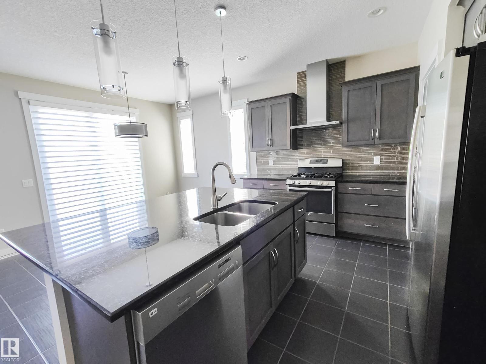 Photo 32 of 8008 18 Av Sw, Edmonton AB