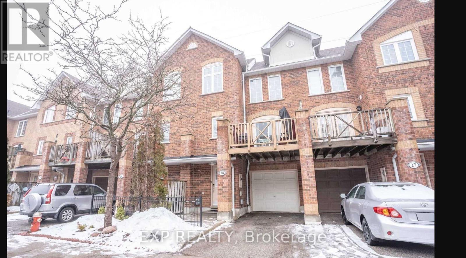 Photo 1 of 28 2 Hedge End Road, Toronto ON