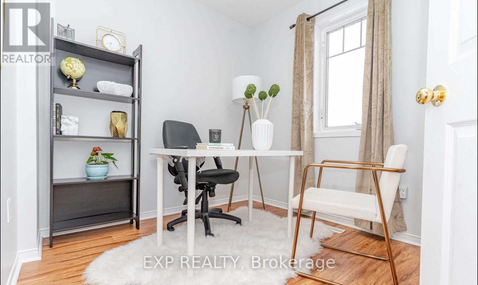 Photo 8 of 28 2 Hedge End Road, Toronto ON