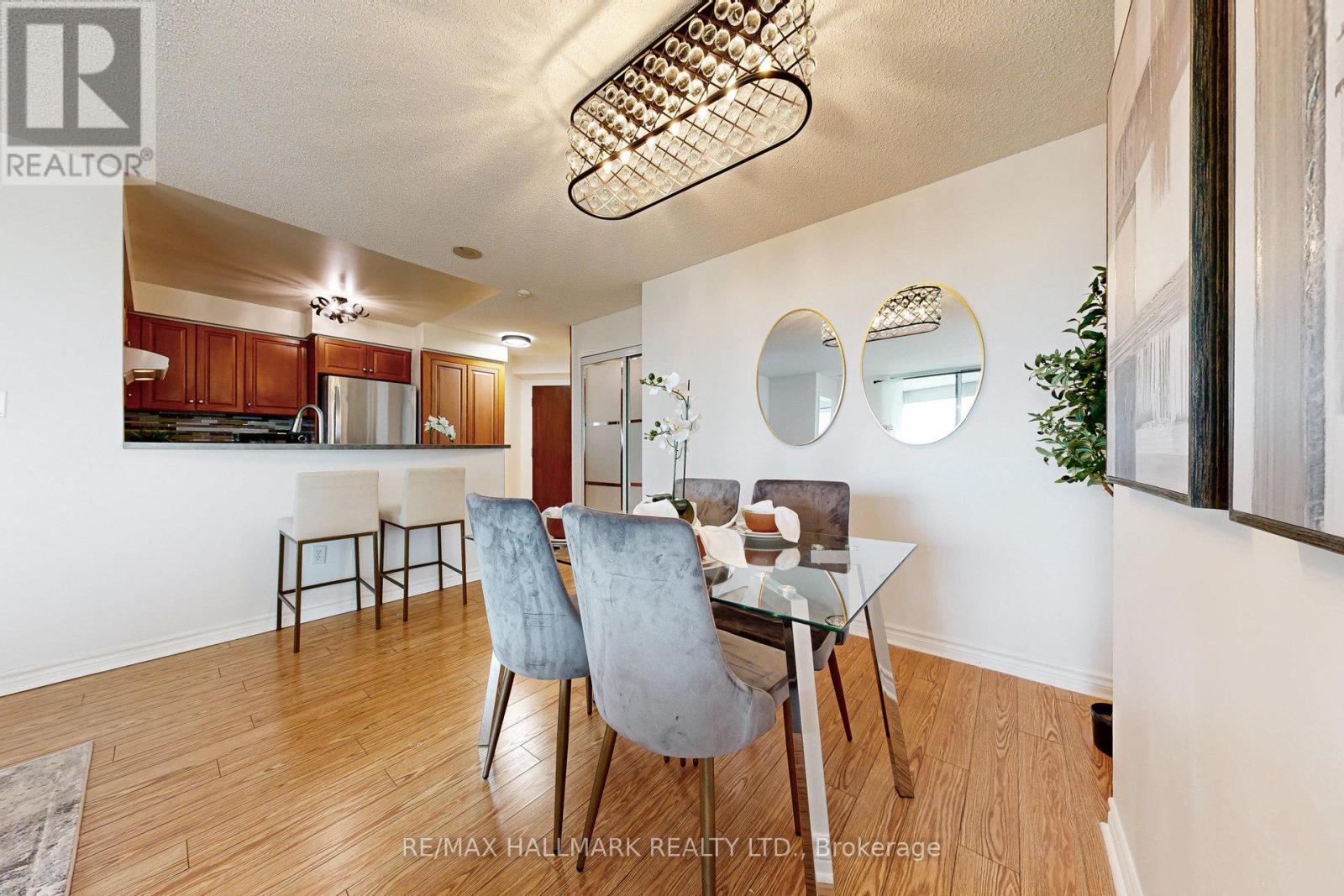 Photo 13 of 1211 7 Lorraine Drive, Toronto ON