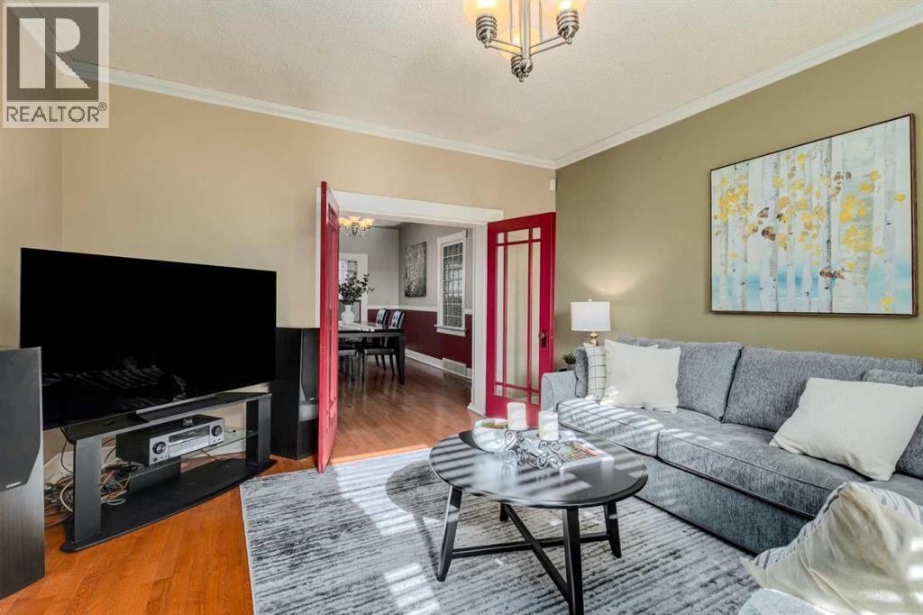 Single Family House for Sale in   Street SW Mission Calgary 