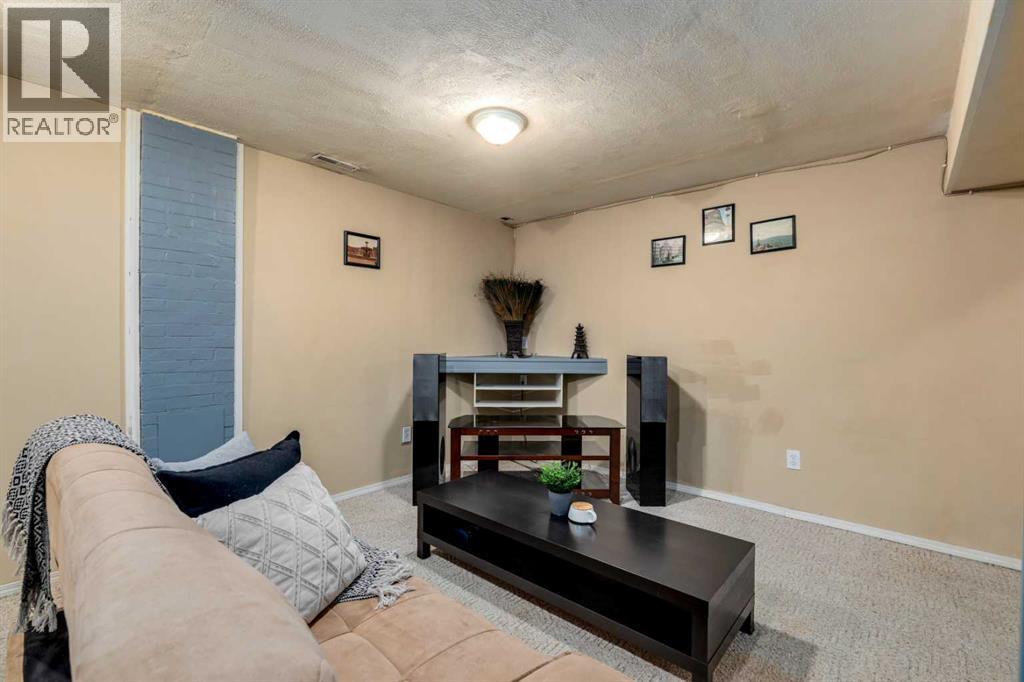 Single Family House for Sale in   Street SW Mission Calgary 