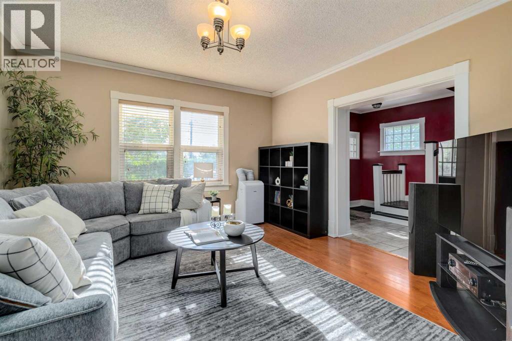 Single Family House for Sale in   Street SW Mission Calgary 