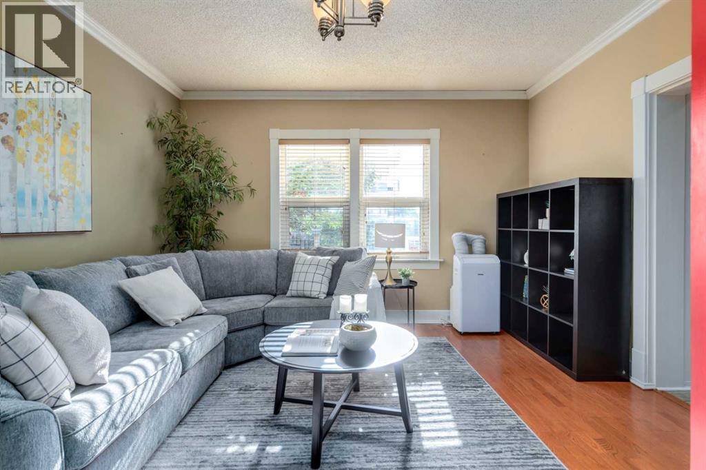 Single Family House for Sale in   Street SW Mission Calgary 
