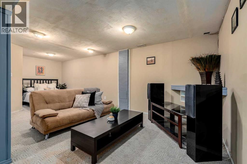 Single Family House for Sale in   Street SW Mission Calgary 