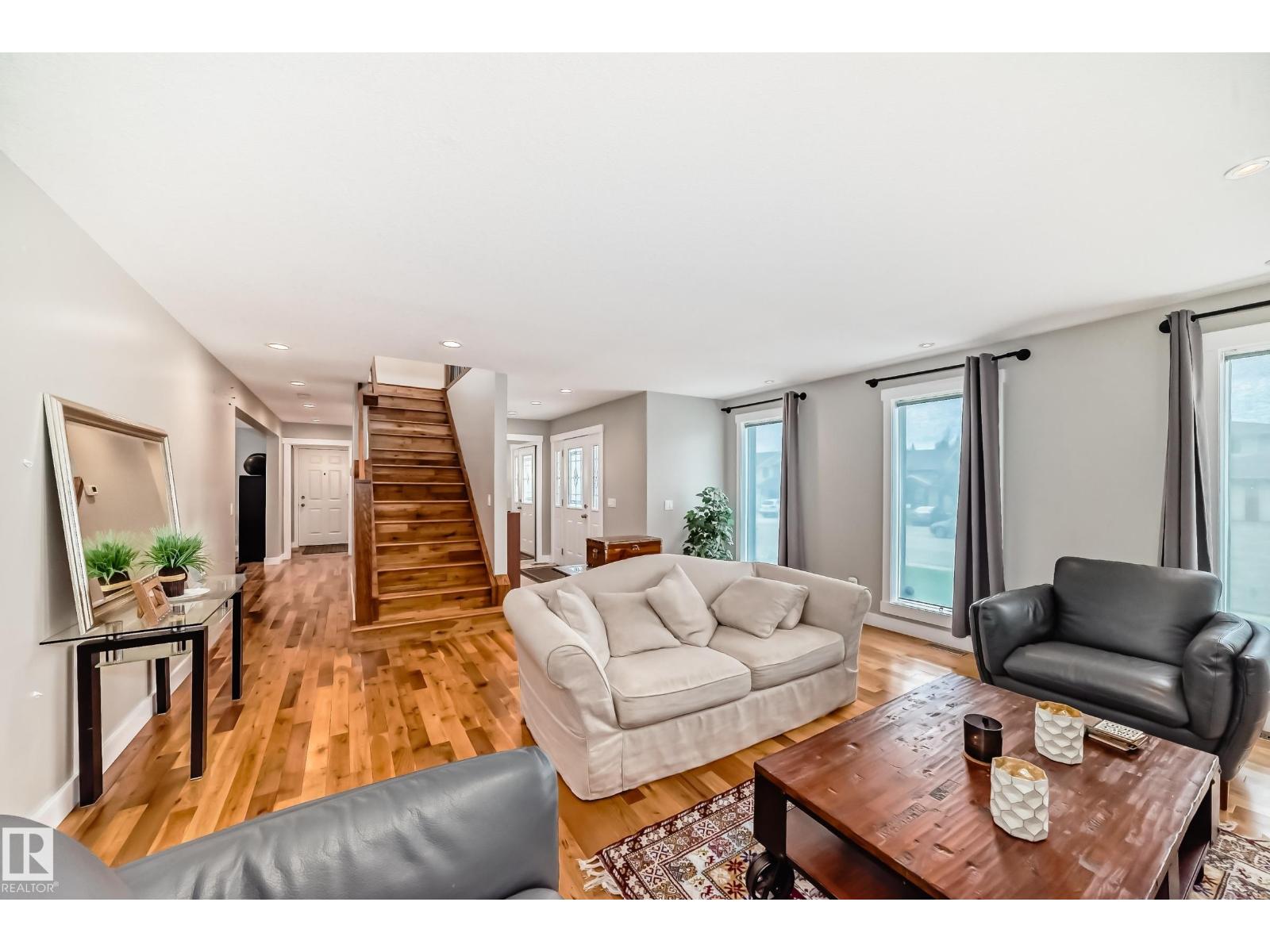 Photo 8 of 12403 29 A Av Nw, Edmonton AB