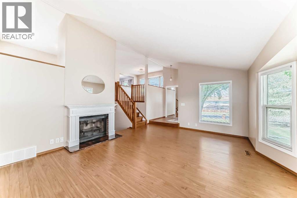 Single Family House 3 Level for Sale in   Avenue NE Whitehorn Calgary 