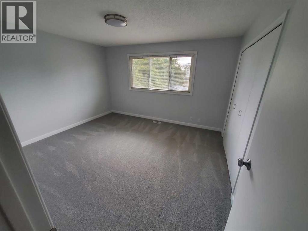 Single Family House 3 Level for Sale in   Avenue NE Whitehorn Calgary 