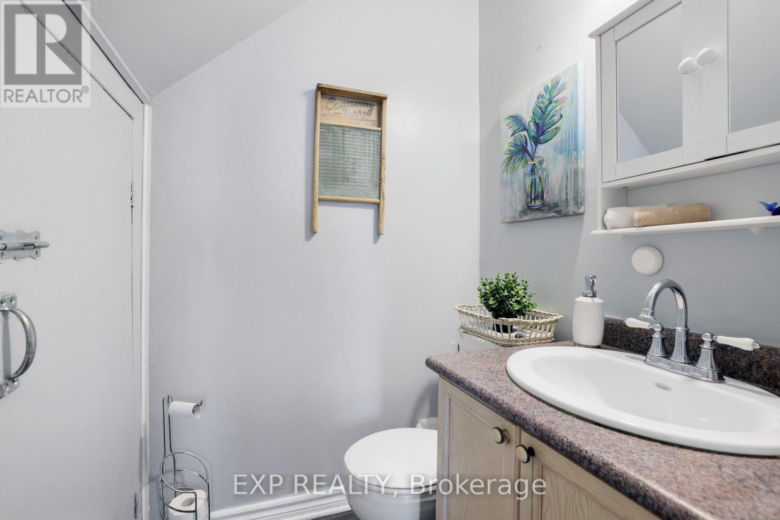 Photo 12 of 55 Division Street N, Mcnab Braeside ON